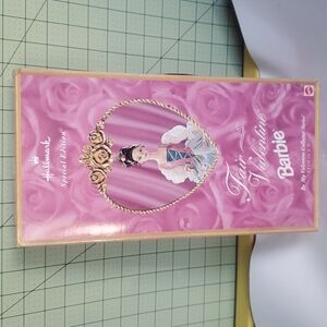 Vintage New 1997 Mattel Hallmark Fair Valentine Barbie Special Edition NRFB